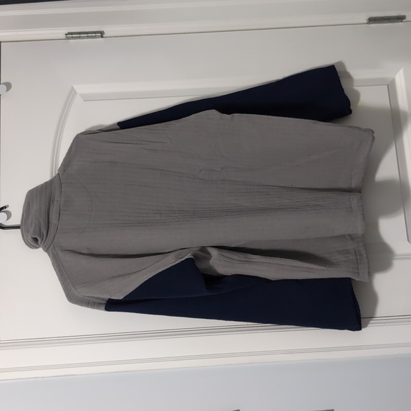 Navy Blue and Grey Timberland WeatherGear Men's 1/4 Vintage Fleece - Picture 2 of 6